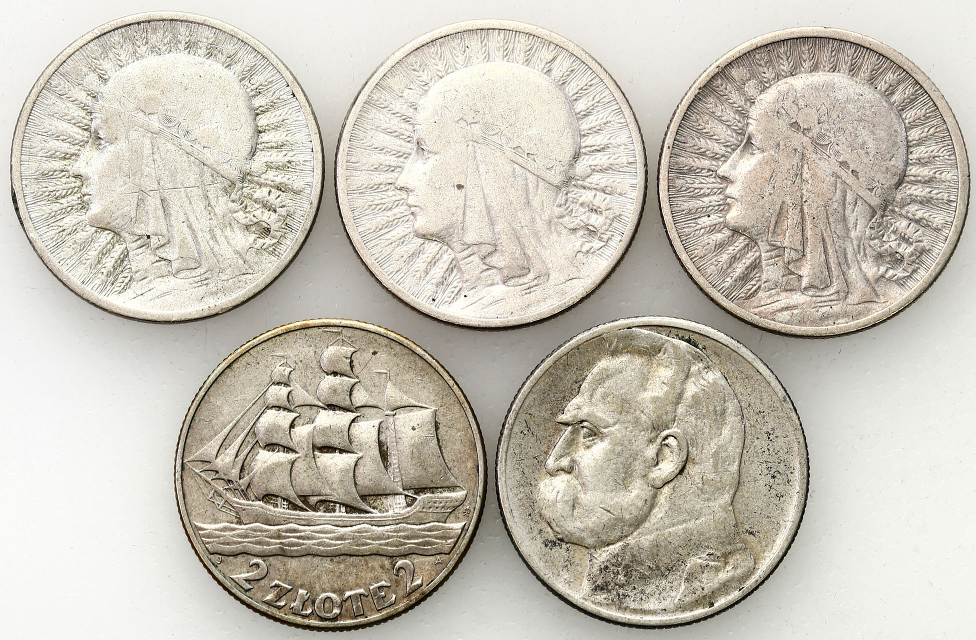 II RP. 2 złote Piłsudski 1934, głowa kobiety 1933 - 1934, żaglowiec 1936, zestaw 5 monet
